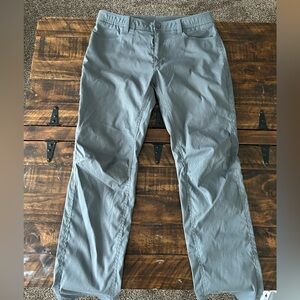 Under Armor cargo pants